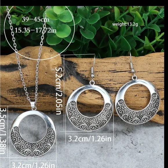 Boho Vintage Silver Earrings and Necklace Set - Picture 5 of 8